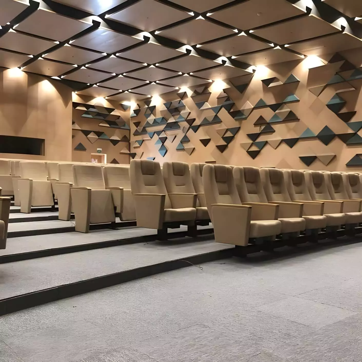 Buying Guide for Auditorium Chairs